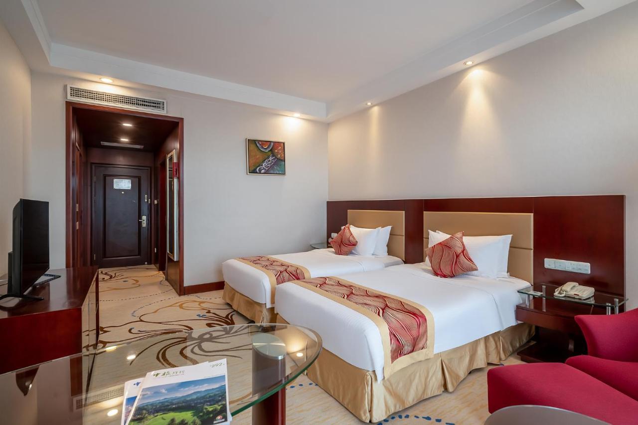 Grand Metropark Hotel Shandong Жинан Екстериор снимка